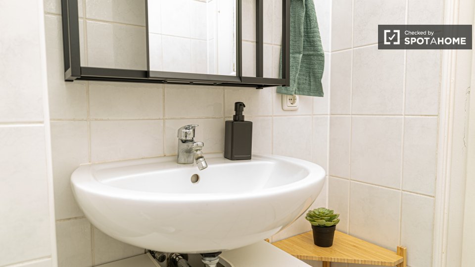 Room, Sterndamm, Berlin