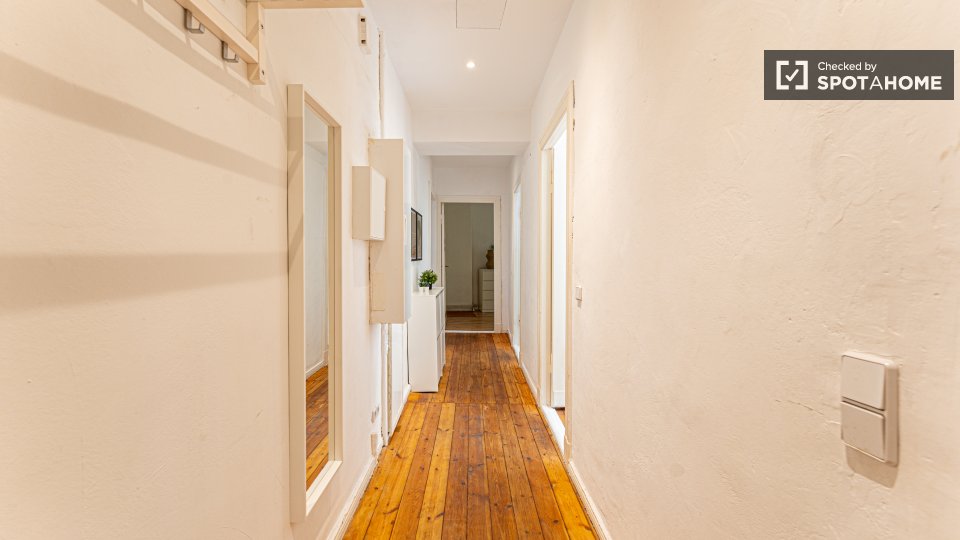 Room, HindenburgdammD, Berlin