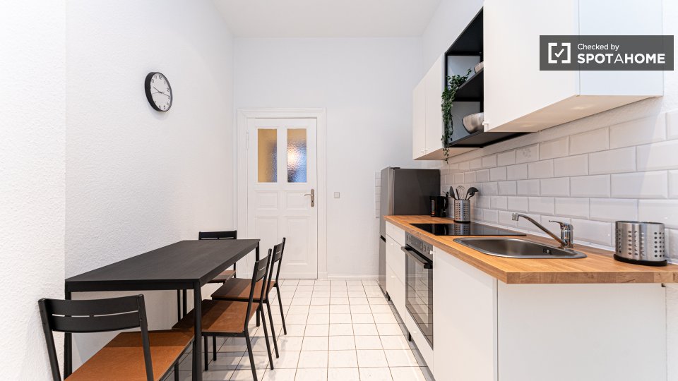 Room, Prinzenallee, Berlin
