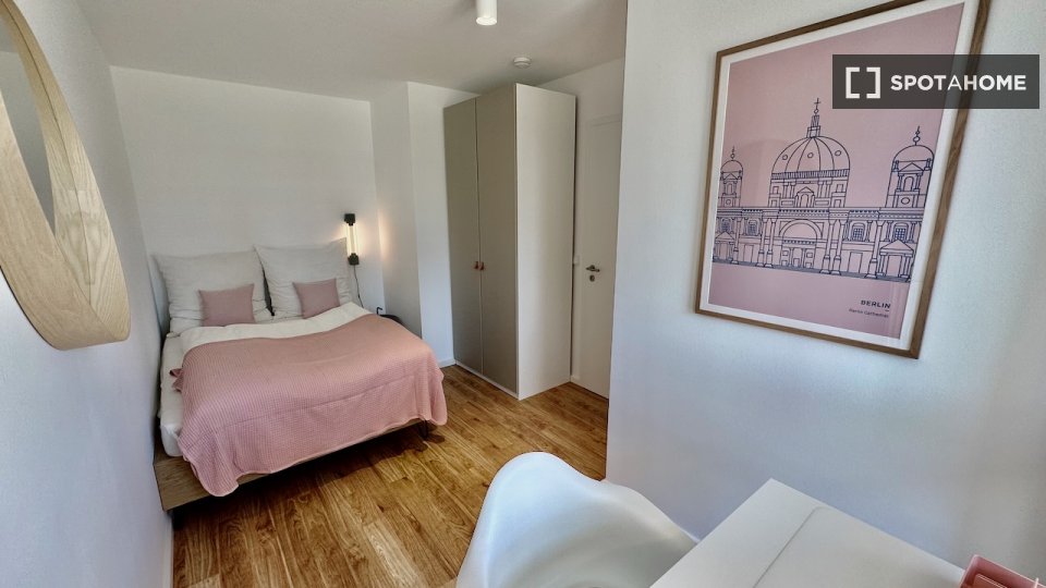 Room, Fischerinsel, Berlin
