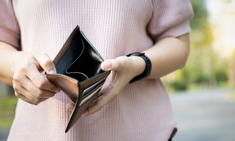 German consumers feel the pinch as real wages fall by 1,8 percent