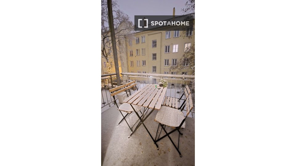Room, Tabbertstraße, Berlin