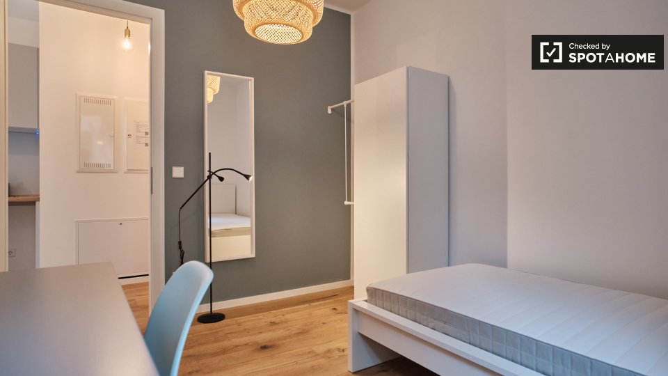 Room, Nazarethkirchstraße, Berlin