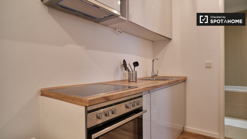Room, Nazarethkirchstraße, Berlin