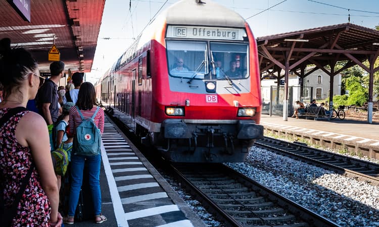 Reports of overloaded trains and 700 problems a day over Pentecost weekend