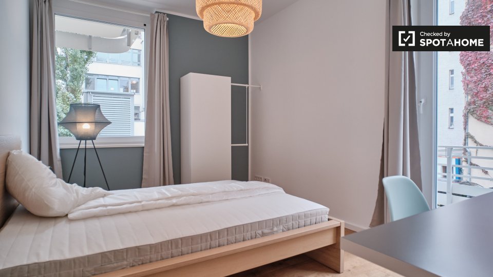 Room, Nazarethkirchstraße, Berlin