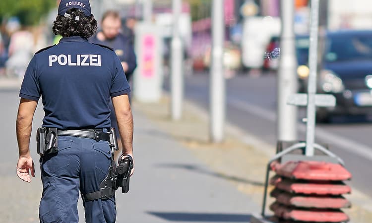 Police raids in Saxony over alleged plot to murder pro-vaccine politician