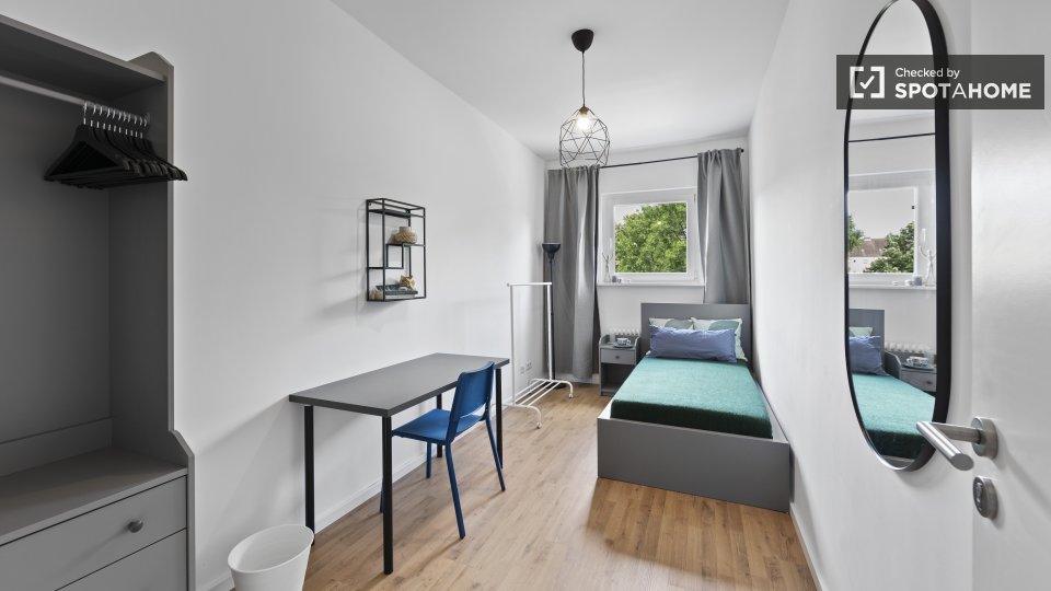 Room, Rübelandstraße, Berlin
