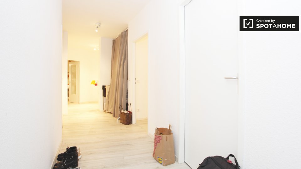 Room, KoloniestraßeA, Berlin