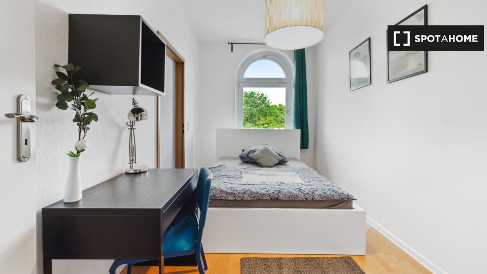 Room, Glienicker Str., Berlin
