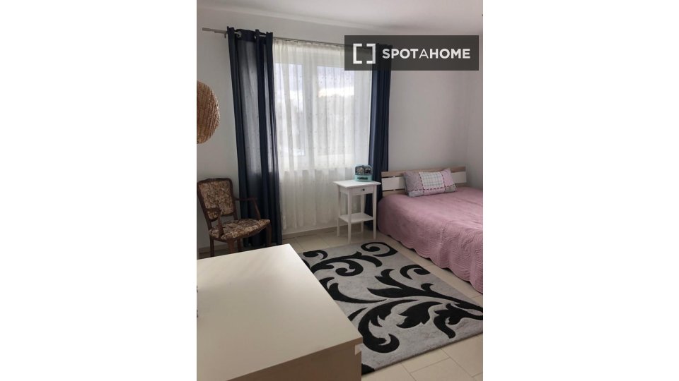 Room, Steinträgerweg, Berlin