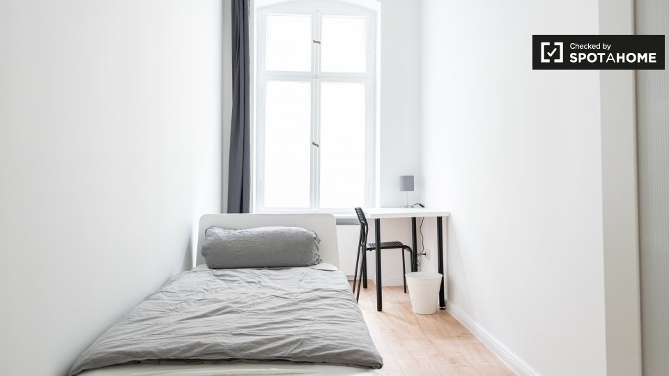 Room, Wilsnacker Str., 10559 Berlin, Germany, Berlin