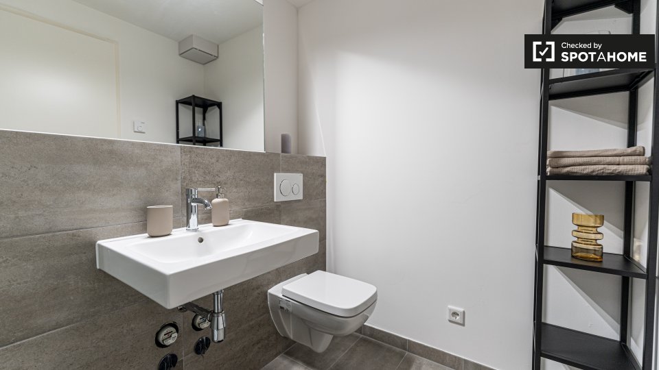 Room, Cunostraße, Berlin