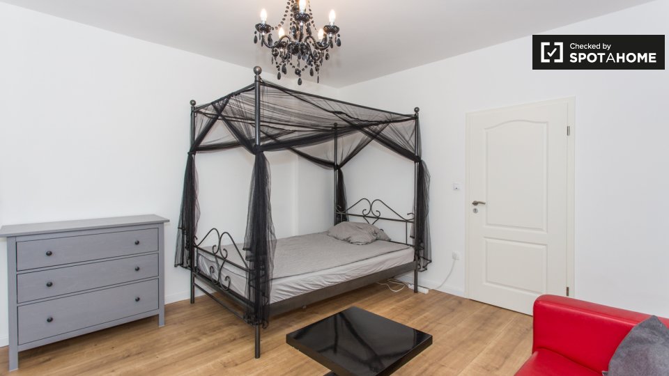 Room, Soldiner Str. 63, 13359 Berlin, Germany, Berlin