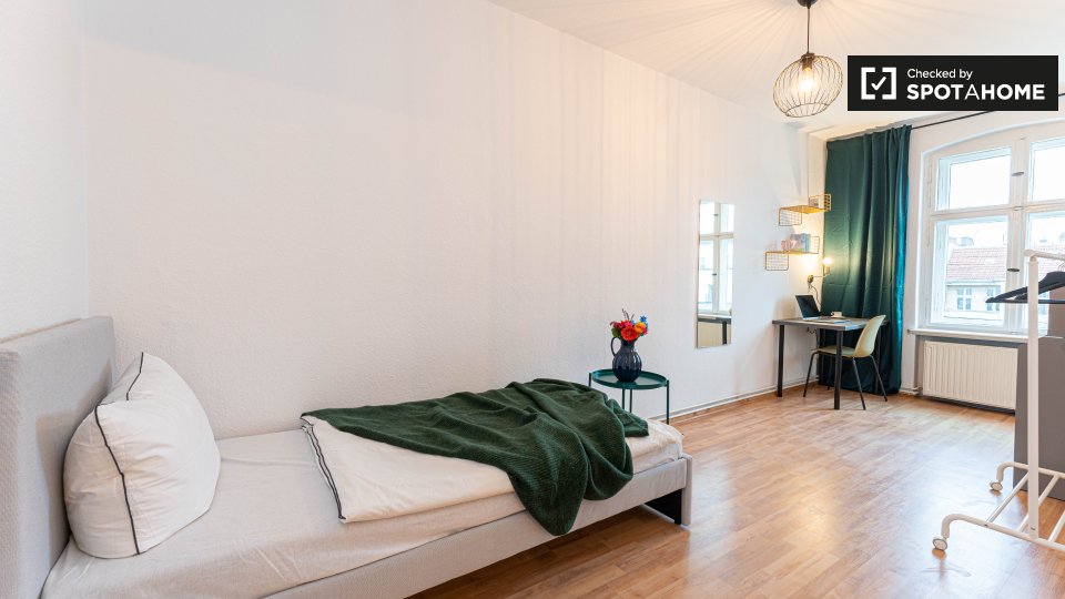 Room, Greifswalder Str., Berlin