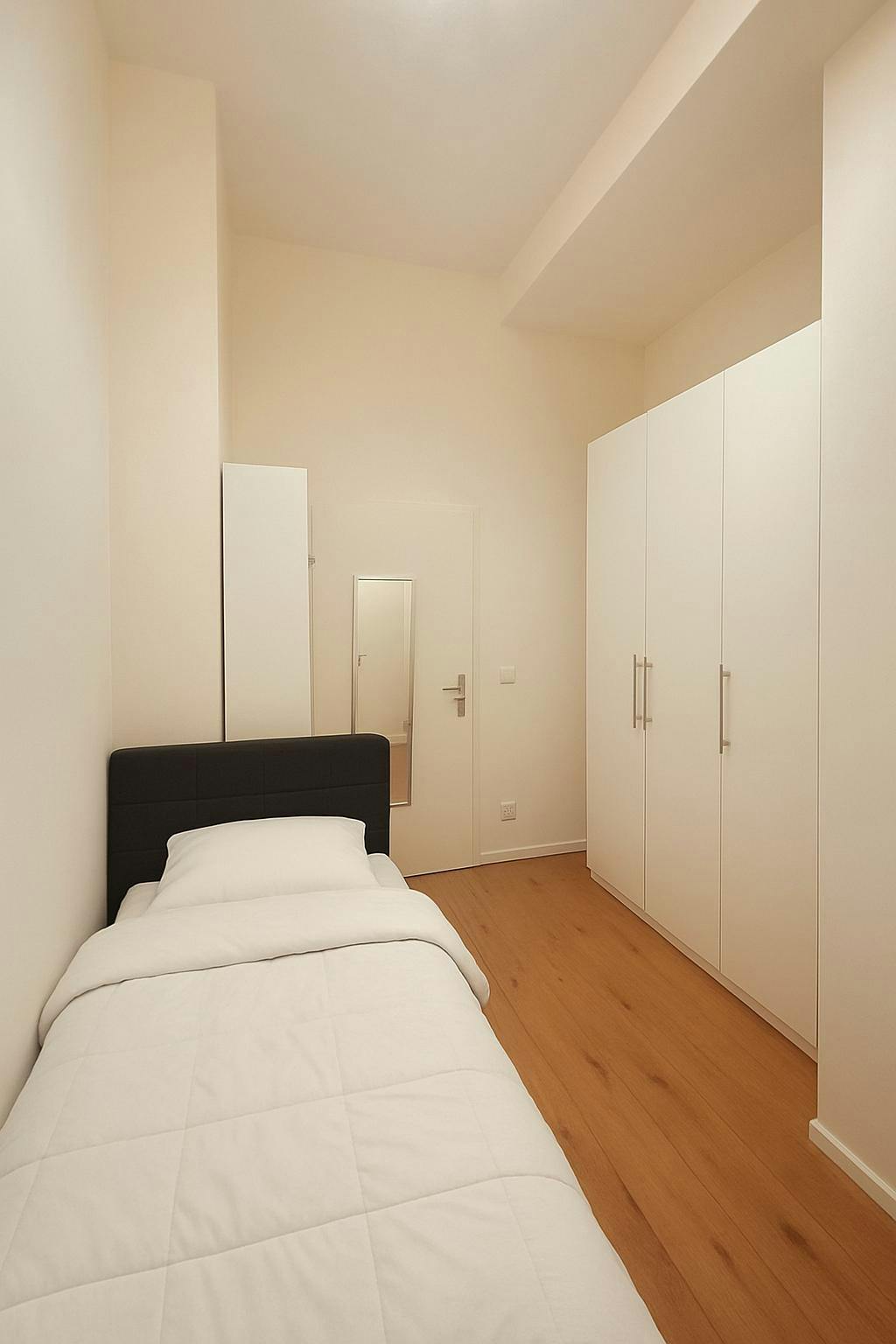 Apartment, Hirschgartenallee, Munich