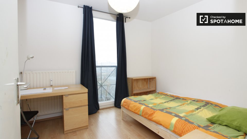 Room, Gneisenaustraße, Berlin