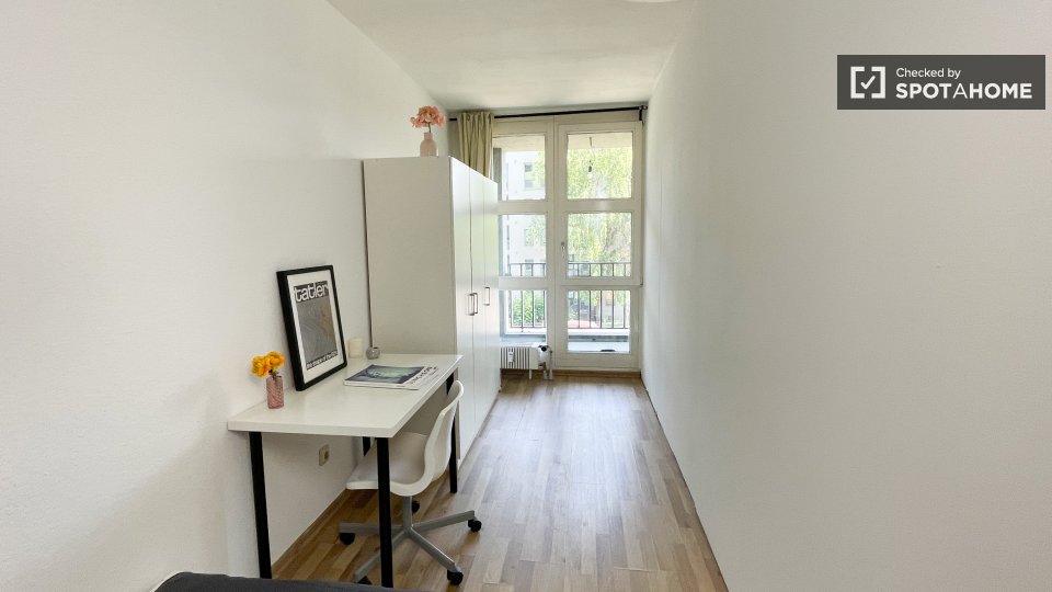 Room, CharlottenstraßeB, Berlin