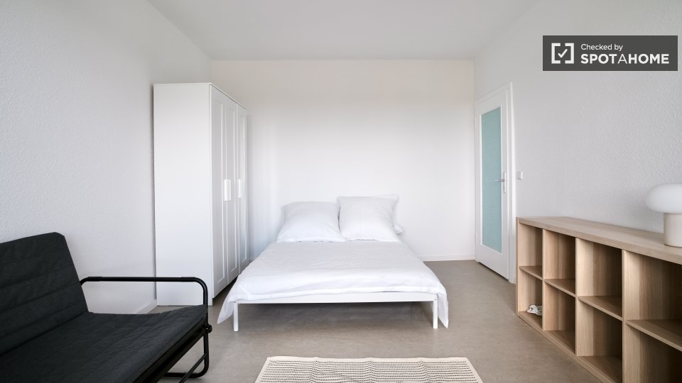 Room, Neltestraße, Berlin