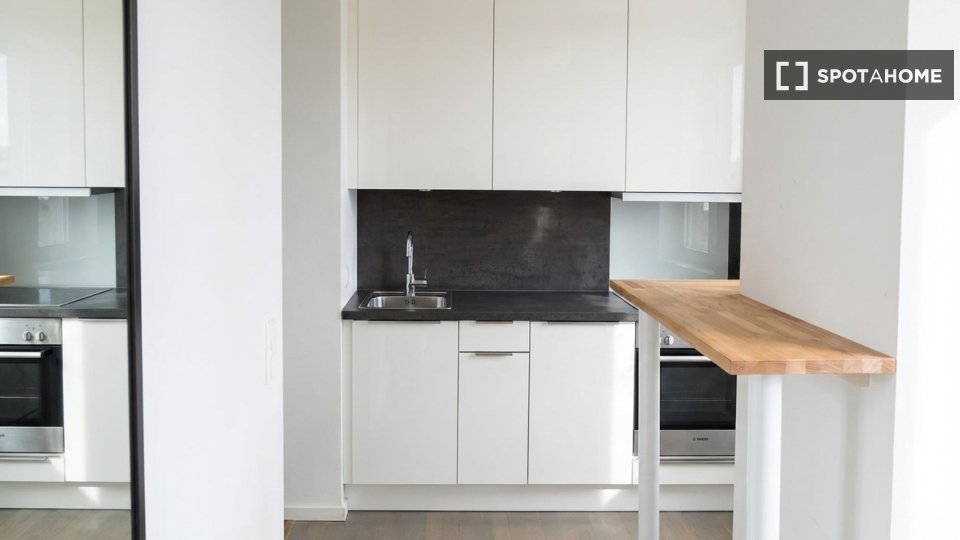Room, Bernhard-Weiß-Straße-3, Berlin