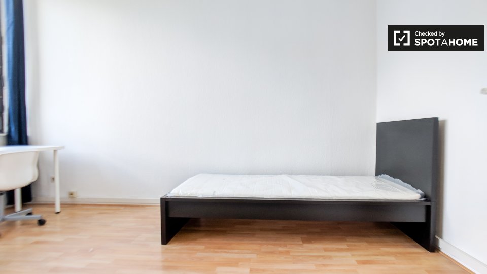 Room, Bismarckstraße, Berlin