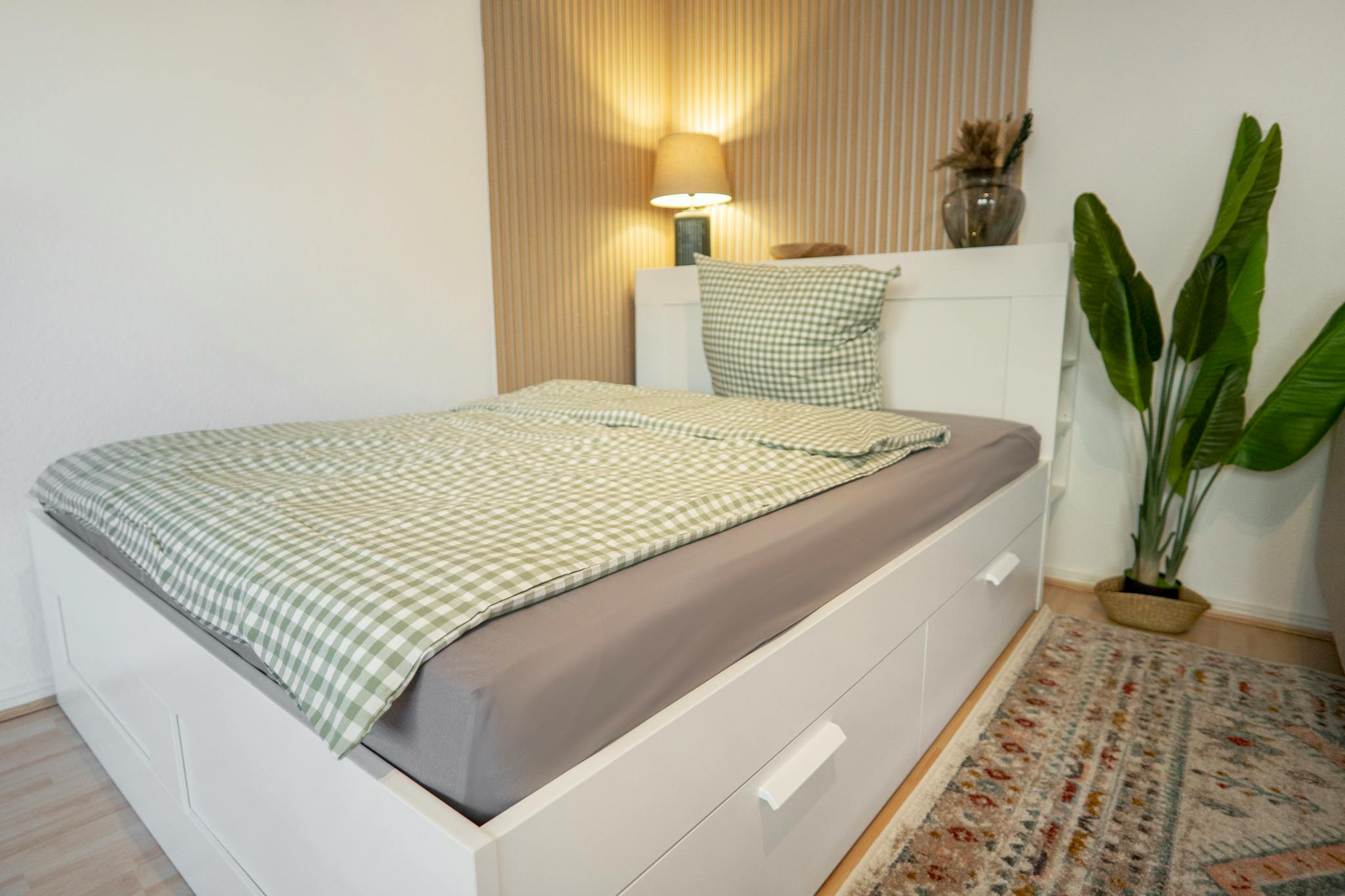 Apartment, Waisenhausgasse, Cologne