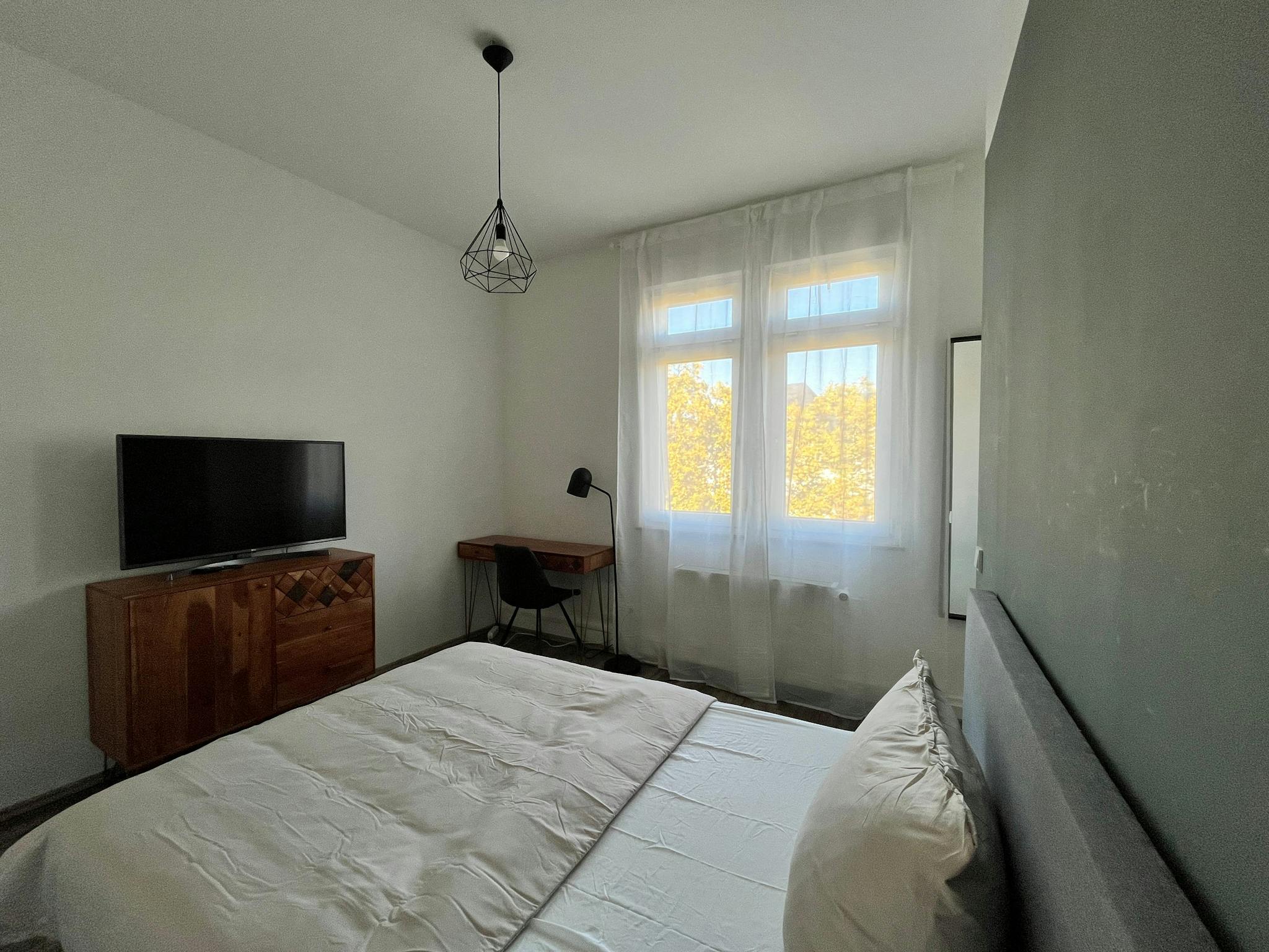 Apartment, Saalburgallee, Frankfurt