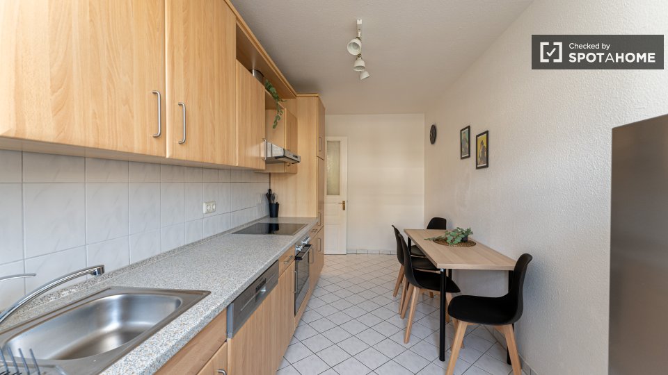 Room, Hackenbergstraße, Berlin