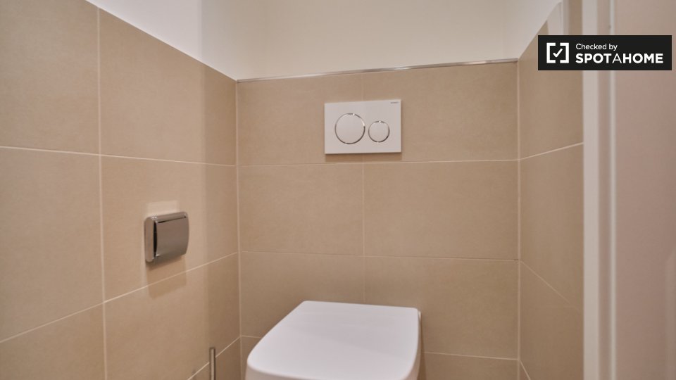 Room, Nazarethkirchstraße, Berlin