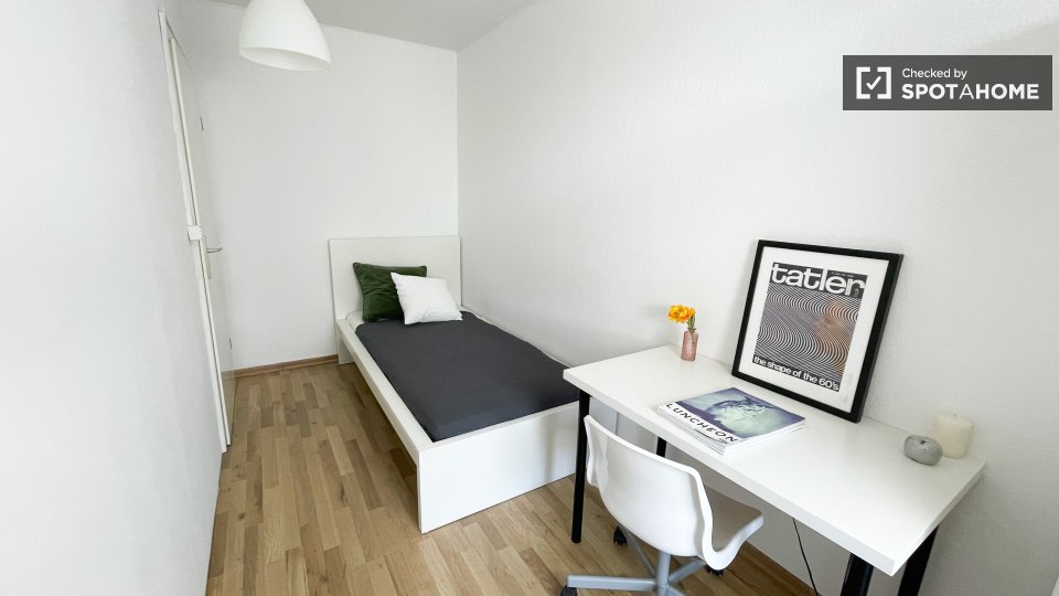 Room, CharlottenstraßeB, Berlin