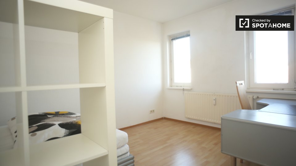 Room, Gneisenaustraße, Berlin