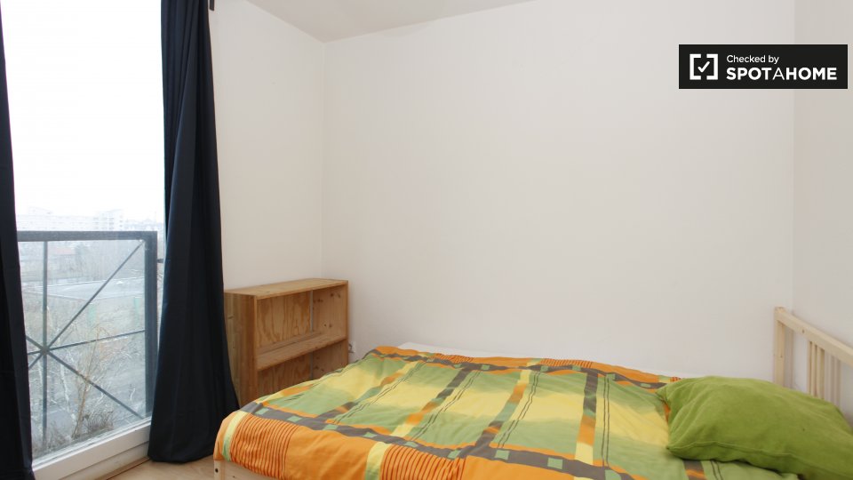 Room, Gneisenaustraße, Berlin