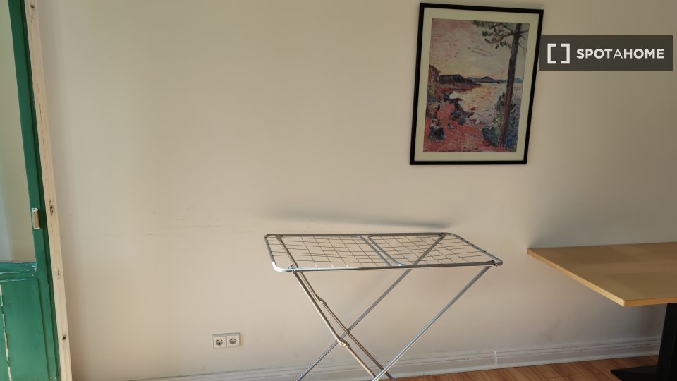 Room, Wilsnacker Str., Berlin