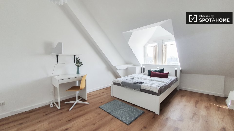 Room, Brückenstraße, Berlin