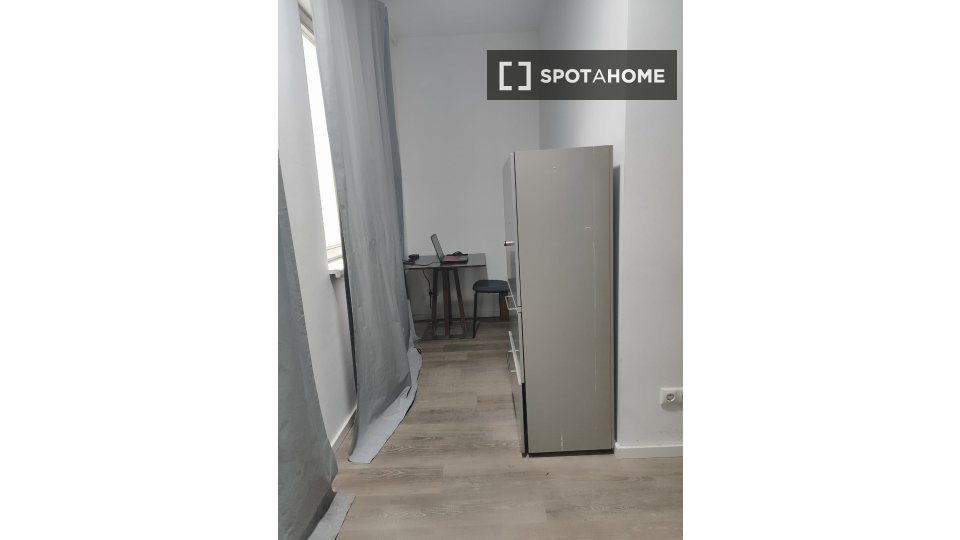 Room, Wilhelminenhofstraße, Berlin