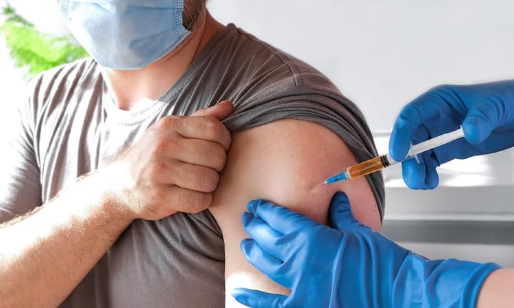 Head of hospital association appeals for Germans to get vaccinated