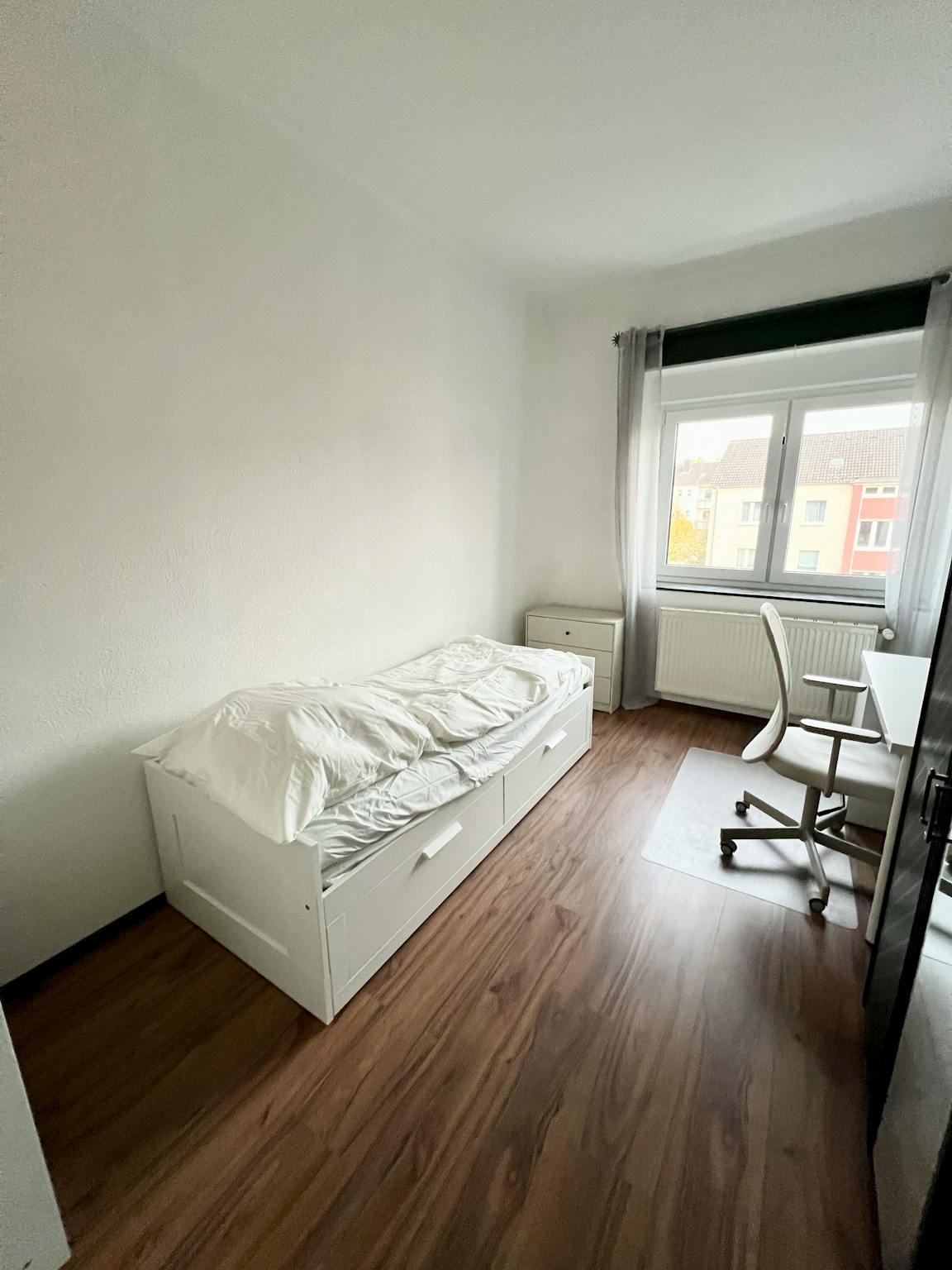 Apartment, Segeberger Weg, Dusseldorf