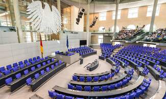 Bundestag approves law exempting vaccinated people from numerous restrictions