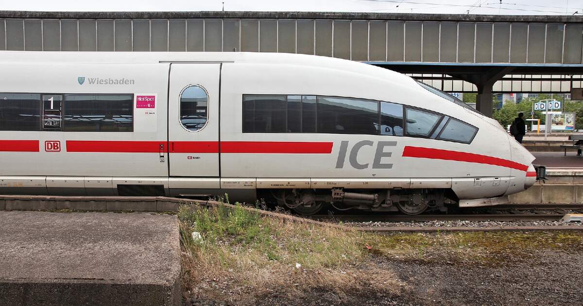 Der Bahnverkehr in Deutschland werde verbessert, versicherte der Verkehrsminister